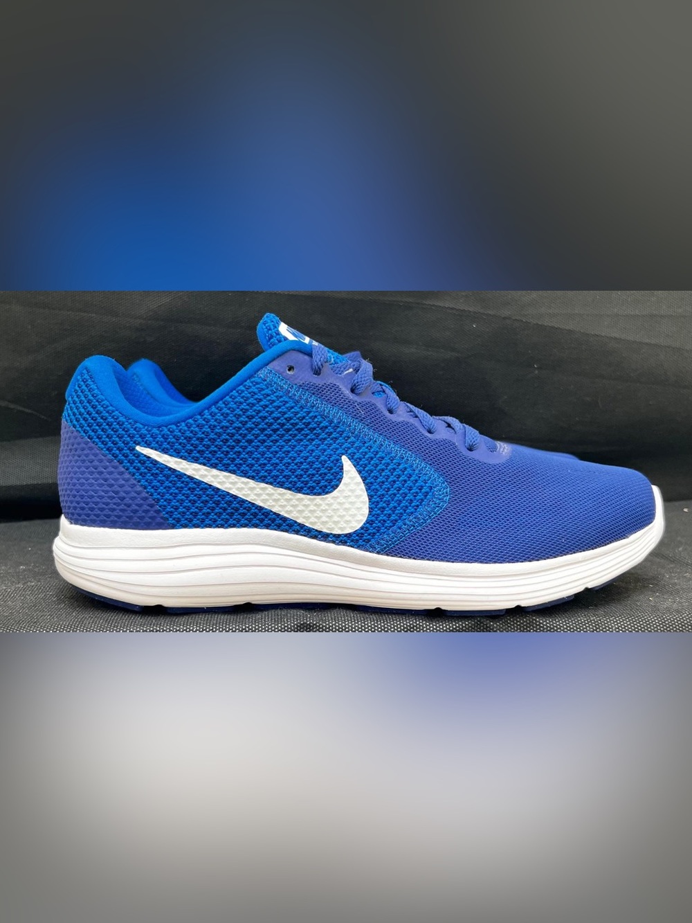 Nike Sneakers Men’s 8.5 Blue Running Shoes Mesh Revolution 3 Athletic 819300-400